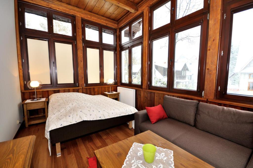 Gimnazjalna 5 - Apartamenty I Pokoje W Centrum Zakopanego Ruang foto
